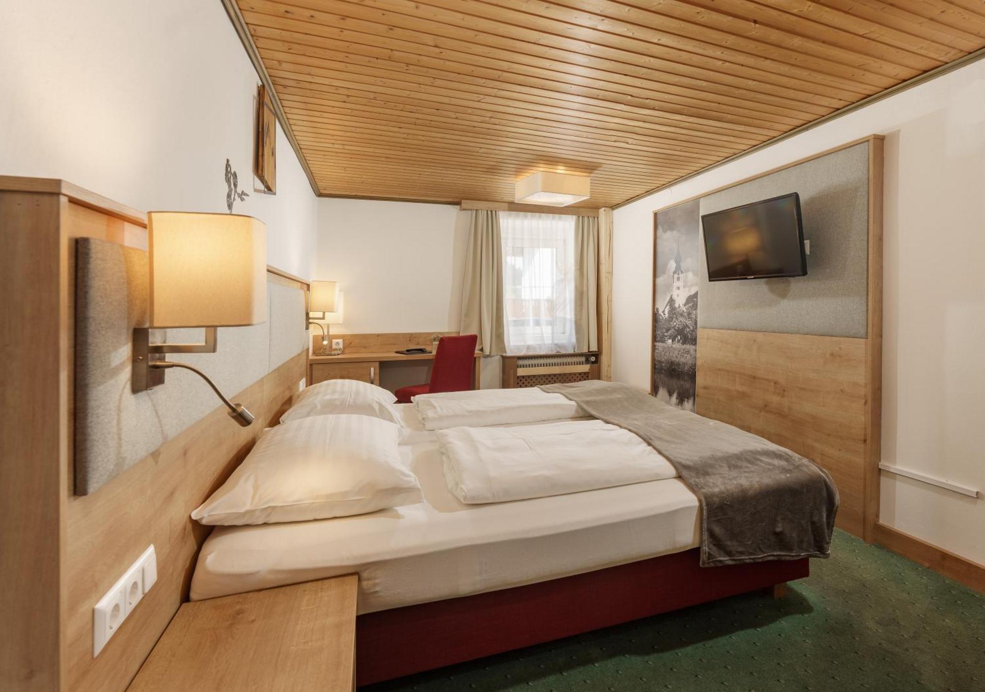 Kirchenwirt Schladming Hotel Bagian luar foto